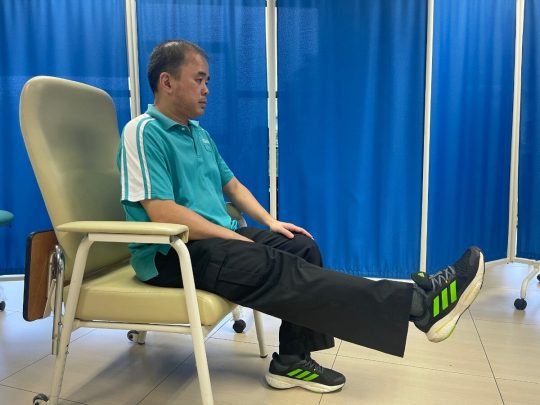 Strengthening-seated-knee-extension.JPG