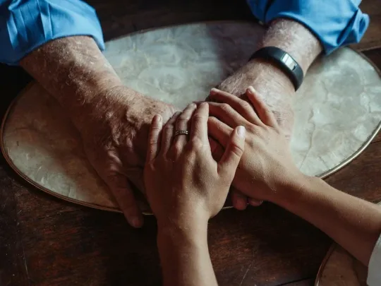 how-to-find-professional-caregiver-2.webp