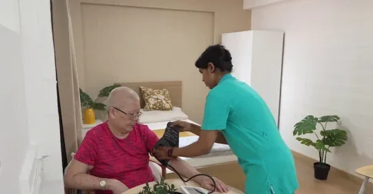 how-to-find-professional-caregiver-4.webp